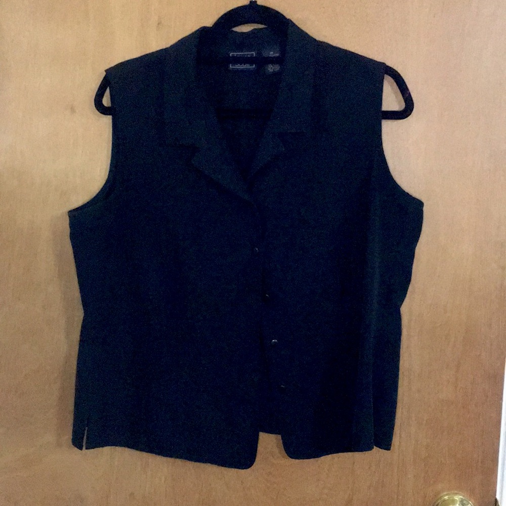 Laura Scott Sleeveless Blouses